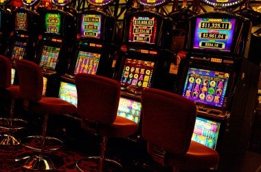 NetEnt live-dealer blackjack table on betebet with real dealer